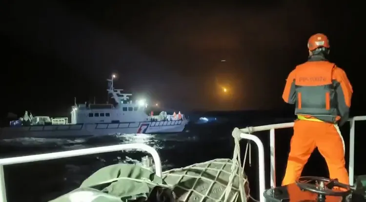 全力搜救飞官辛柏毅！最新画面曝光　海巡迄今已投入154人