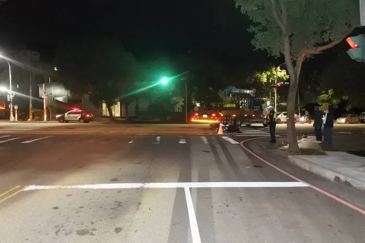 事故發生在北屯區廍子路與軍福十三路口。民眾提供