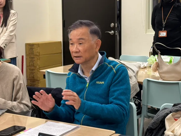 台北市教育局長湯志民說明營養午餐新制。張綵茜攝