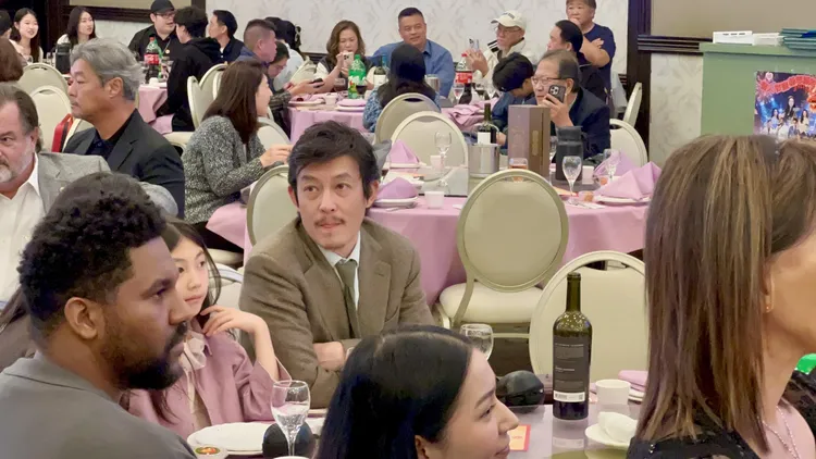 陳冠希帶女兒Alaia喝喜酒。翻攝凱莉老師小紅書