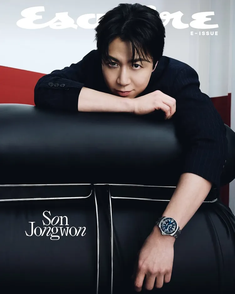 名廚孫鍾元戴上Blancpain腕錶，相當帥氣迷人。翻攝esquire.korea IG