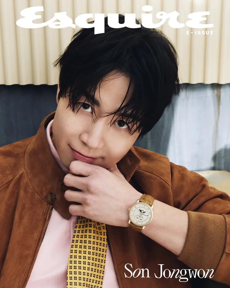 名廚孫鍾元戴上Blancpain腕錶，相當帥氣迷人。翻攝esquire.korea IG