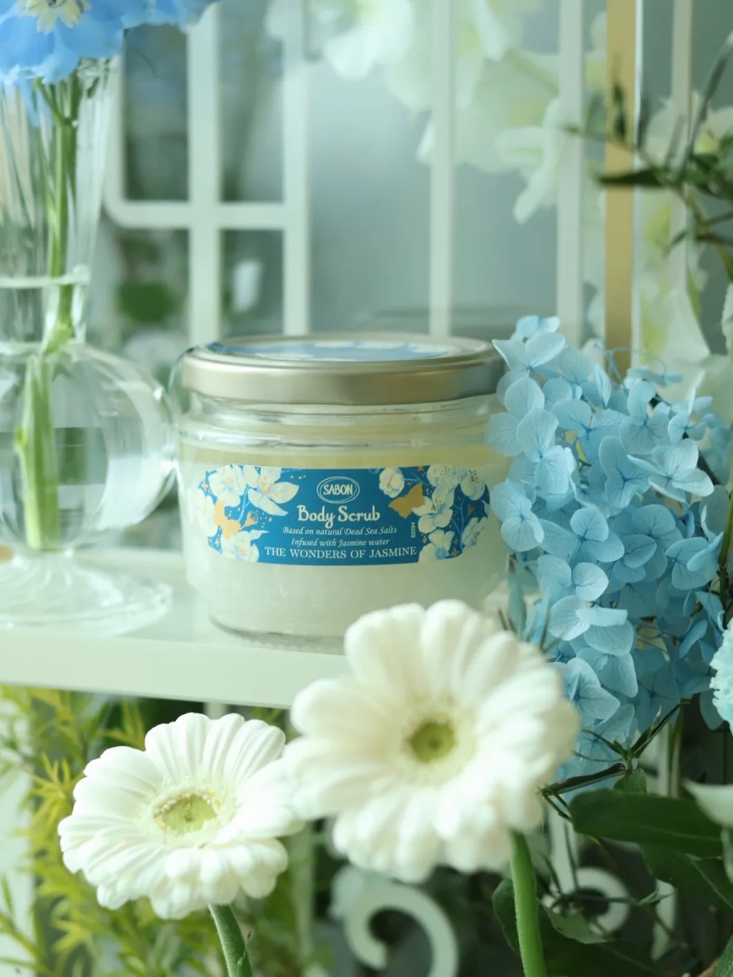 璀璨茉莉身体磨砂膏，320g／1580元。品牌提供