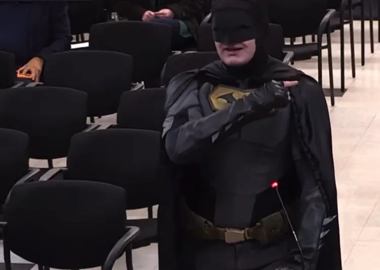 蝙蝠俠言詞犀利。翻攝自X