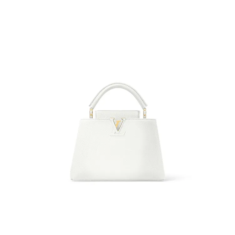 Capucines BB手袋，22萬6000元。品牌提供