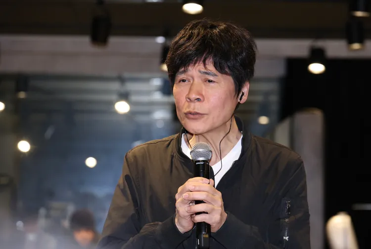 洪榮宏因攝護腺問題開刀，術後2個月仍需包尿布。莊宗達攝