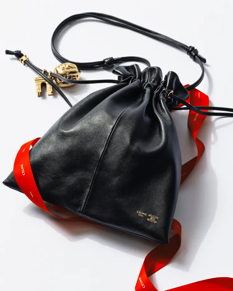 CELINE Crystal羊皮革手袋，6萬7000元。品牌提供