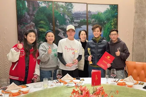 陳曉東補領紫荊花影帝獎座　新年曝雙重喜訊