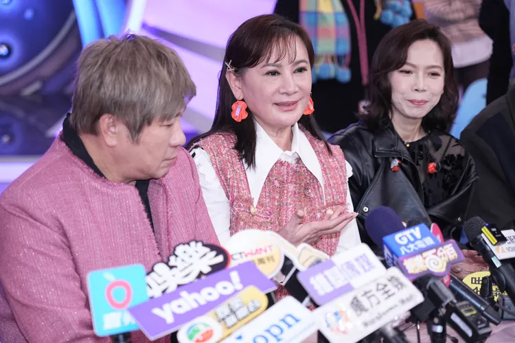 曾心梅（右起）加入固定班底，陳亞蘭和胡瓜很期待。彭欣偉攝