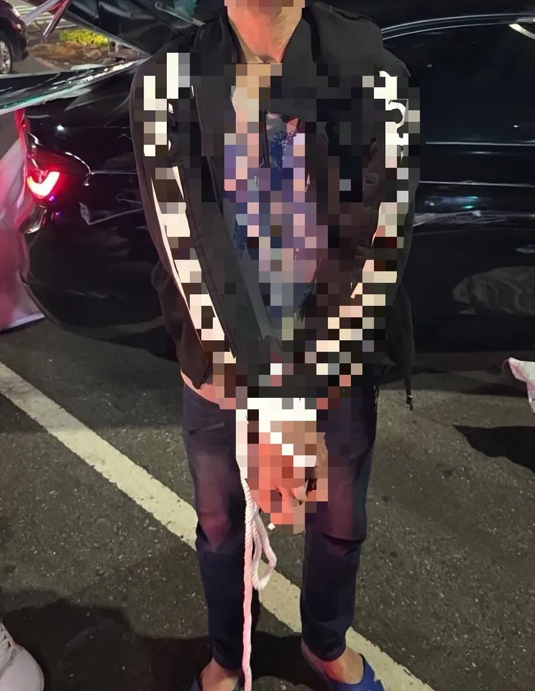 被害人被綁。翻攝畫面