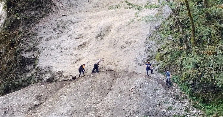 巴奈《Uninang，平安》ＭV中出現「內本鹿回家」行動畫面。巴奈提供