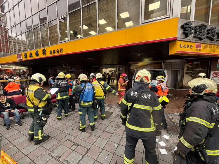 警消到場救援。翻攝畫面