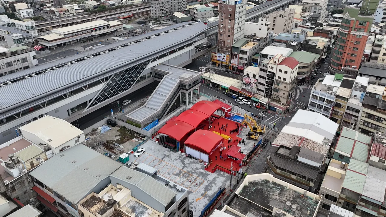 今日动土案紧邻捷运站，具备高雄第一栋捷运共构宅优势。叶家铭摄