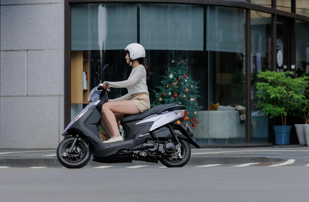 三阳活力125整体设计考量通勤族需求，并在核心技术与人体工学上进行升级。业者提供