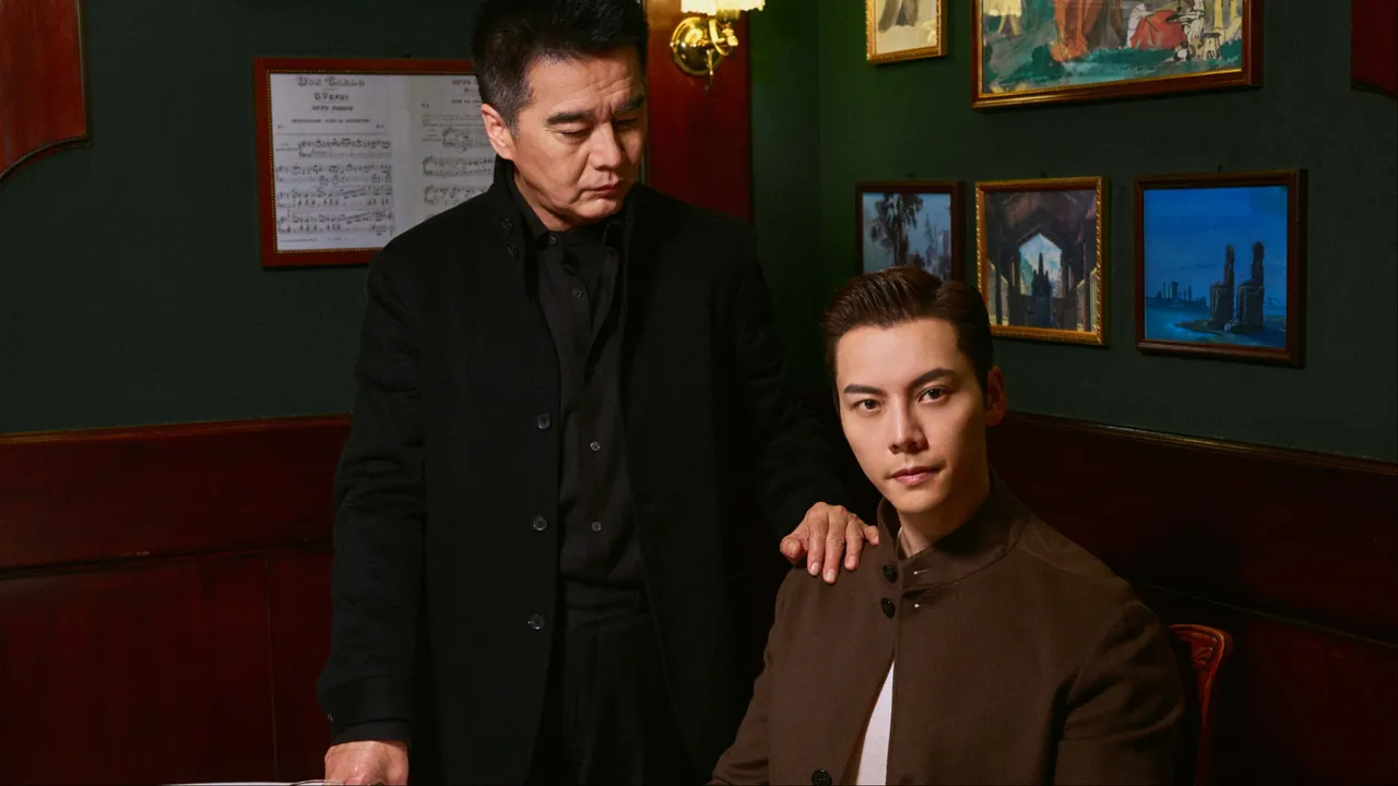 陳偉霆（右）與《許我耀眼》中的「爸爸」許亞軍（左）一同飛到米蘭拍廣告。品牌提供