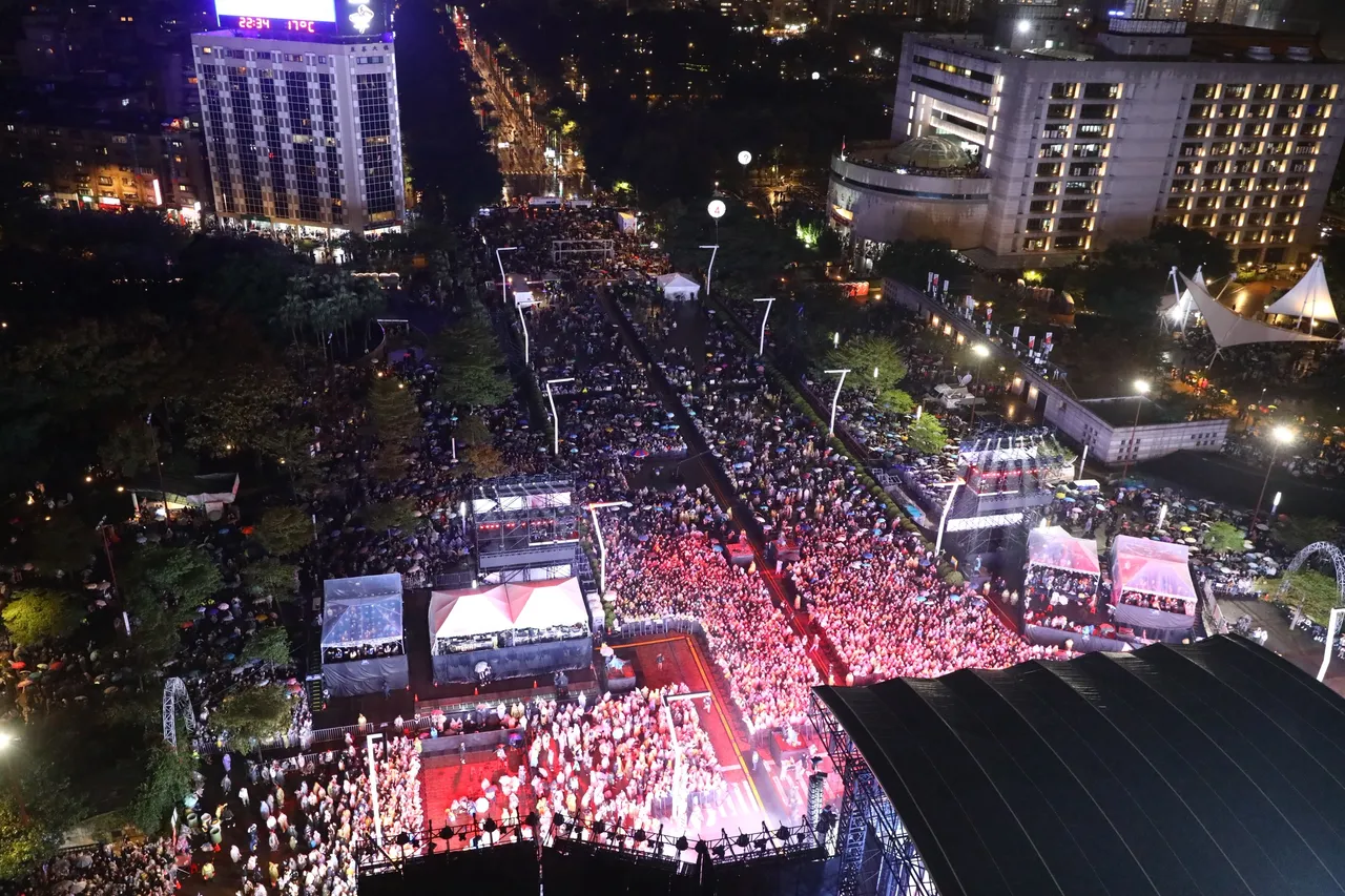 台北市信义计划区预计跨年夜涌入20万人。庄宗达摄