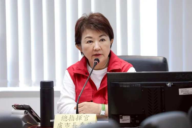 台中市長盧秀燕今召開禽流感專案會議，指示各單位以最大規格防疫。市府提供