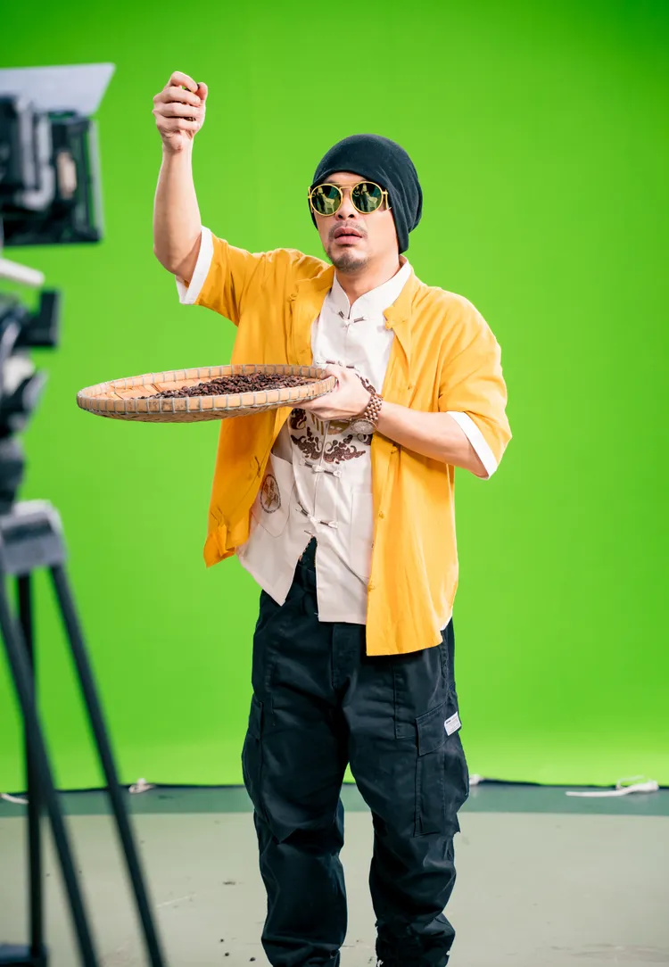 黃明志獲台灣、新馬贊助商逆風金援復工。亞洲通文創提供