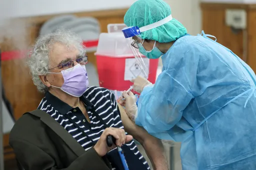 壹短蘋｜衛福部醫院評鑑延6年誰在叫好？高層拍手笑了　基層醫護卻沒人問