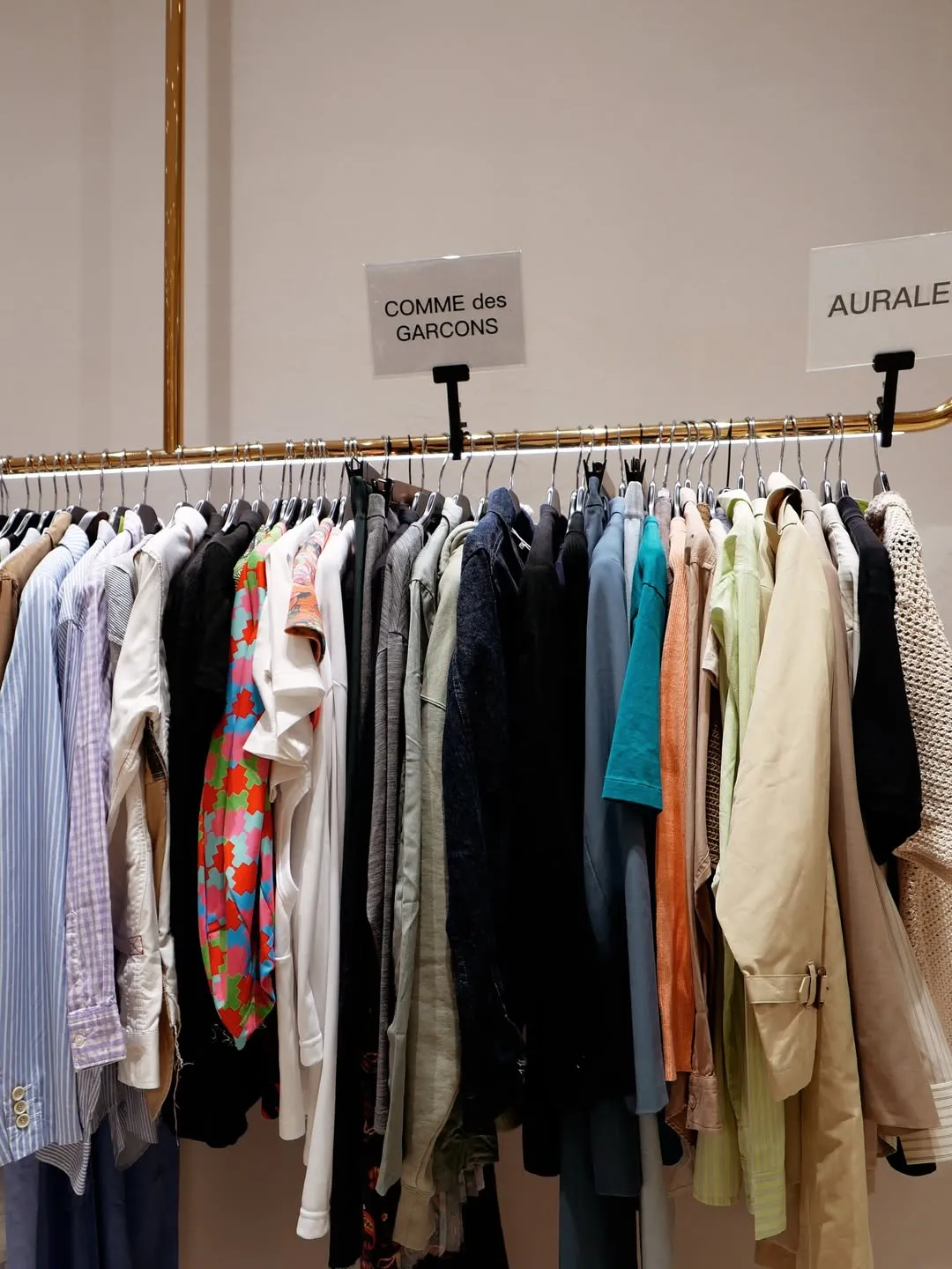 KLD的選品包括COMME des GARÇONS、山本耀司等設計師品牌。翻攝吳速玲 IG