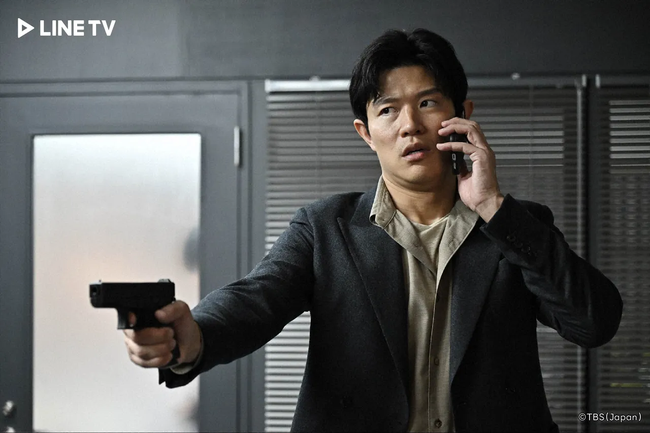 《REBOOT》鈴木亮平被譽為「附身級演技」，可以「光速切換」。LINE TV提供