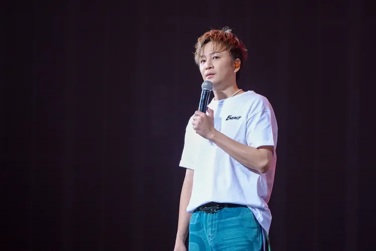 書偉。相信音樂提供