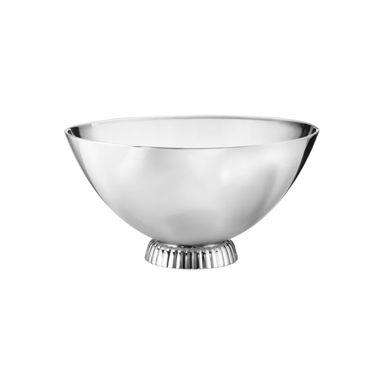 GEORG JENSEN BERNADOTTE系列鏡面不鏽鋼香檳冰鎮缽，1萬5300元。品牌提供