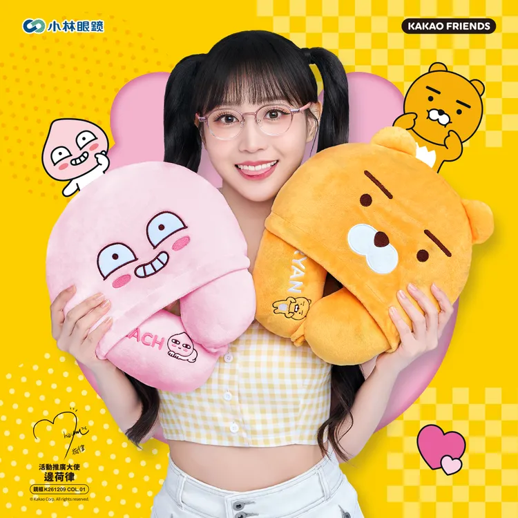 邊荷律示範將卡通萌力轉化為都會穿搭的時髦亮點。品牌提供