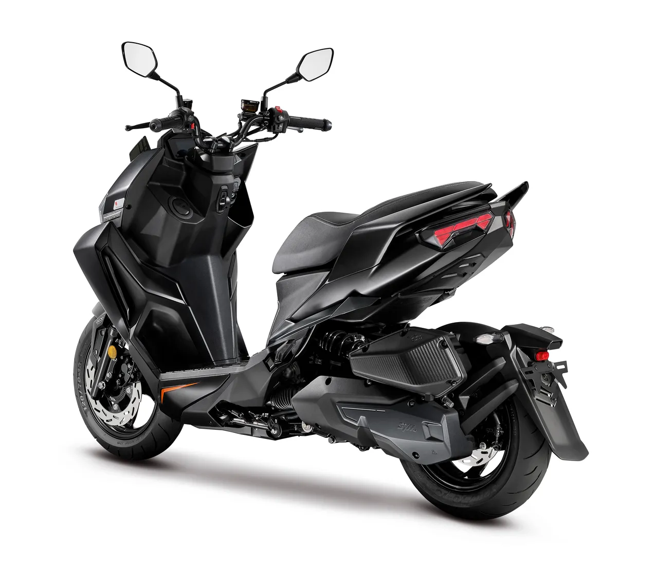 DRGBT这次导入弯道ABS与弯道TCS系统，成为目前国内白牌级距中，少数具备完整弯道安全辅助的车款。业者提供