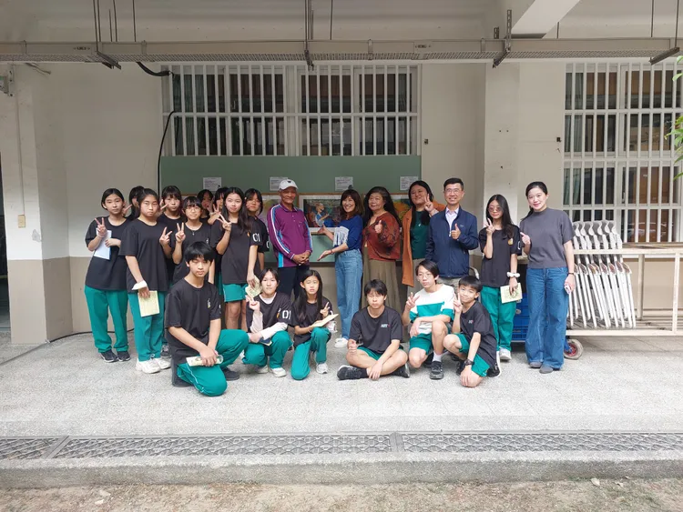 「永續藝術走廊」將成為壽山國中校園的常設學習場域。凃建豐攝