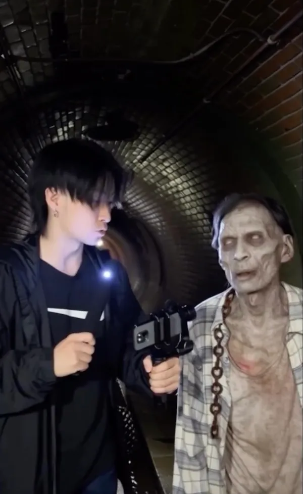 唐仲彣加入更多創意經營社群。翻攝ChrisFlow 唐仲彣IG