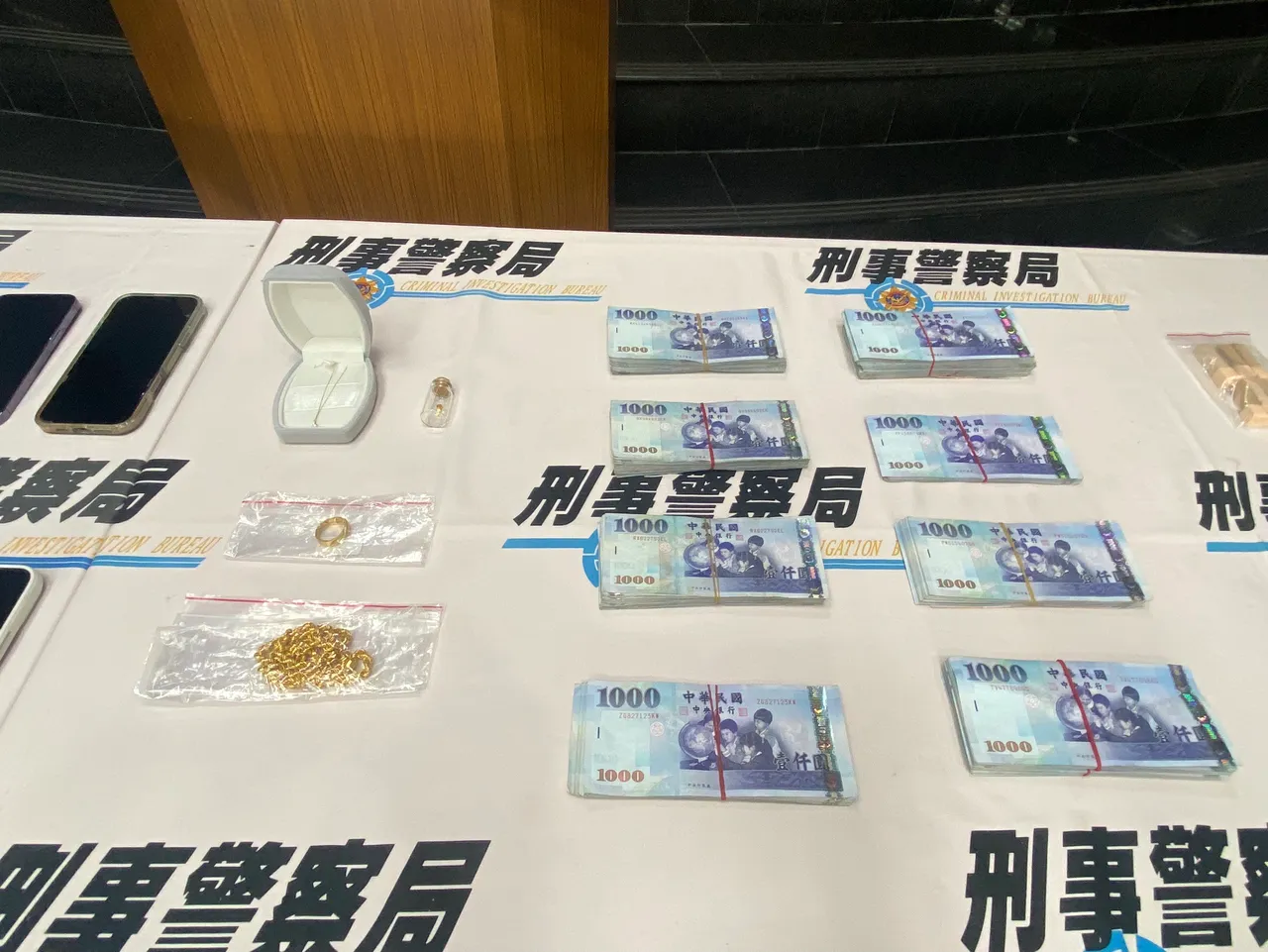 警方起出相关证物。民众提供