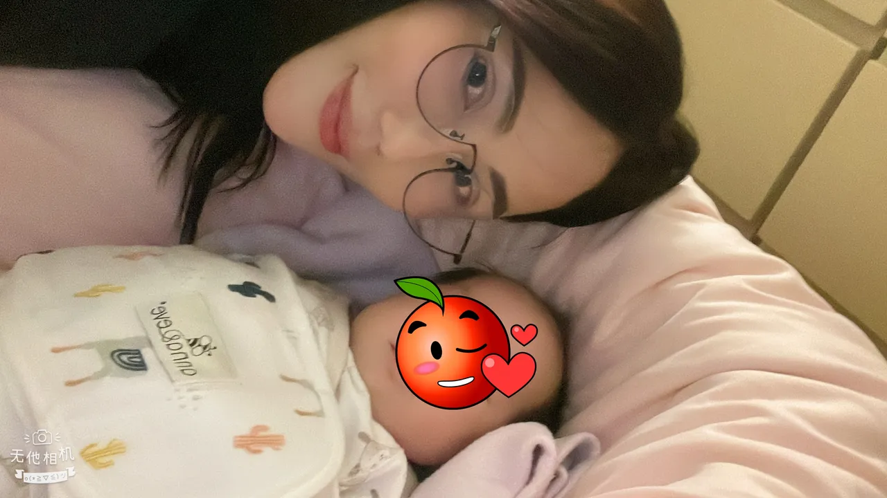 胡曉菁喜迎孫女出生。本人提供