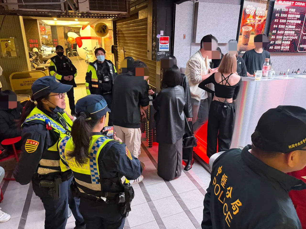 臨檢。中壢警分局提供