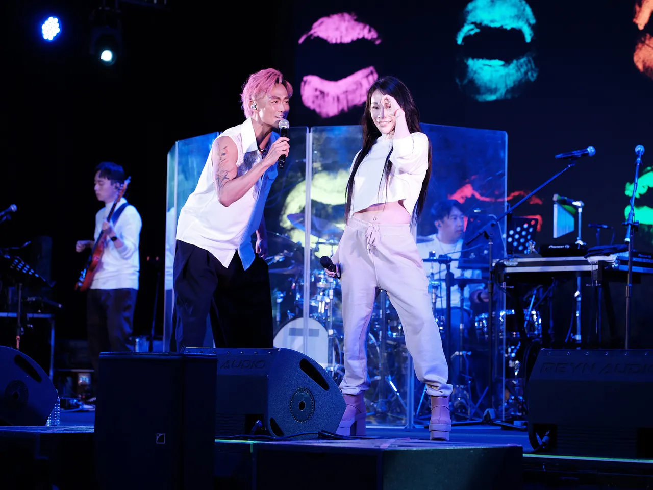 林俊逸唱到一半，温嵐驚喜站台。媒體棧提供