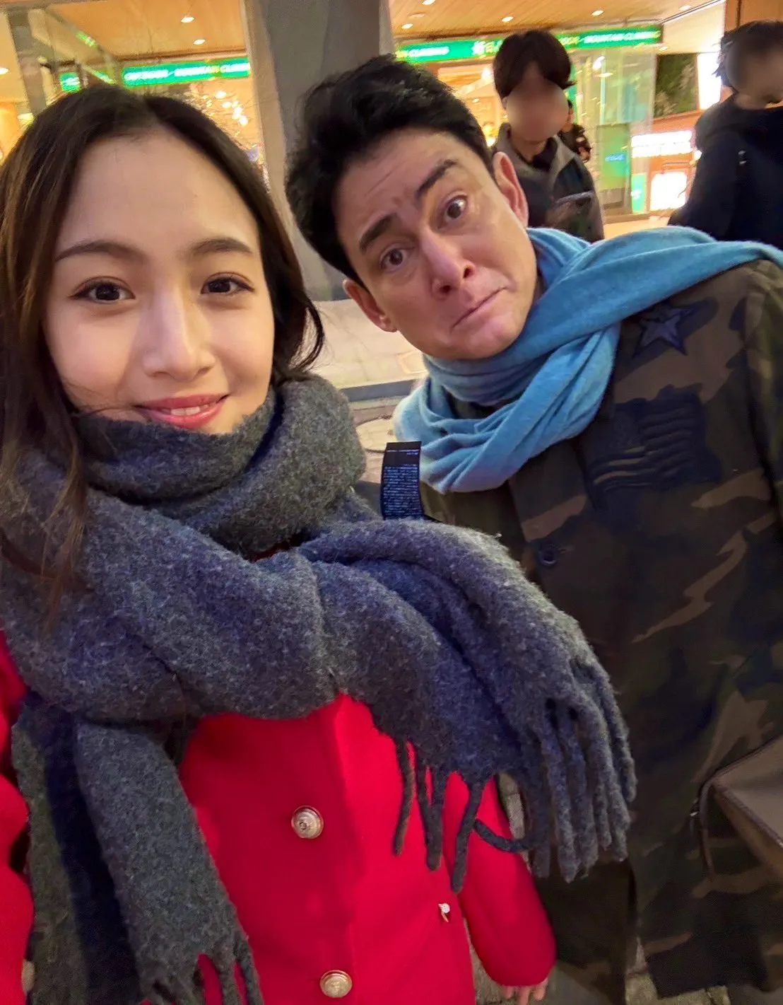 野口繪子與父親野口健。翻攝自野口健X