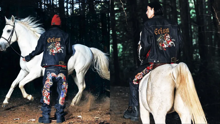 EVISU馬年系列以白馬刺繡為主軸，搭配繽紛色彩。品牌提供