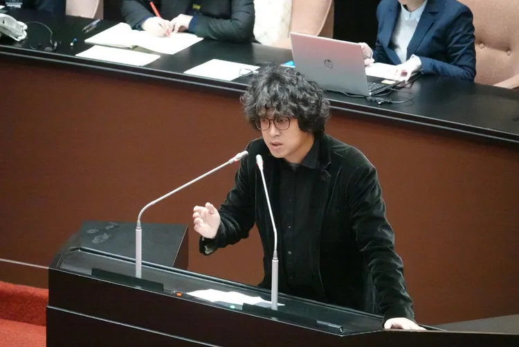 轟立院成「超級機關」政治表演！沈伯洋：藍白不審預算卻叫總統來受審