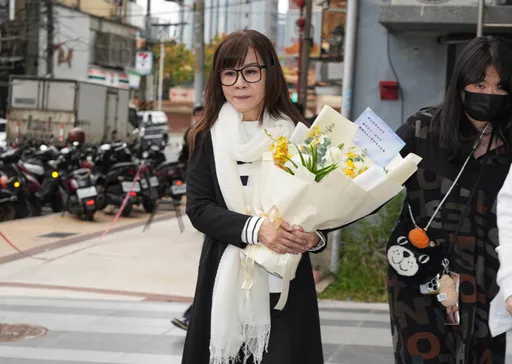 直擊｜曹西平猝逝　「唯一親人」龍千玉現身靈堂