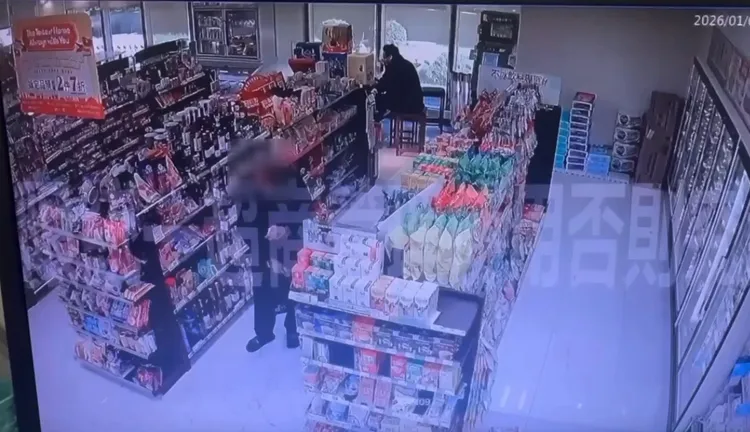 黃男保外就醫期間在超商偷竊。翻攝畫面