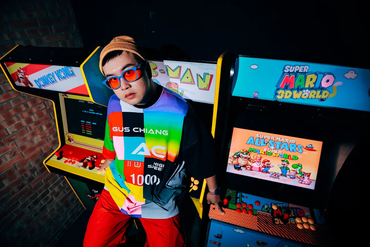 大胖烧光八百万发片基金，但为求音乐梦，丝毫不感到遗憾。胖曲制作工作室提供