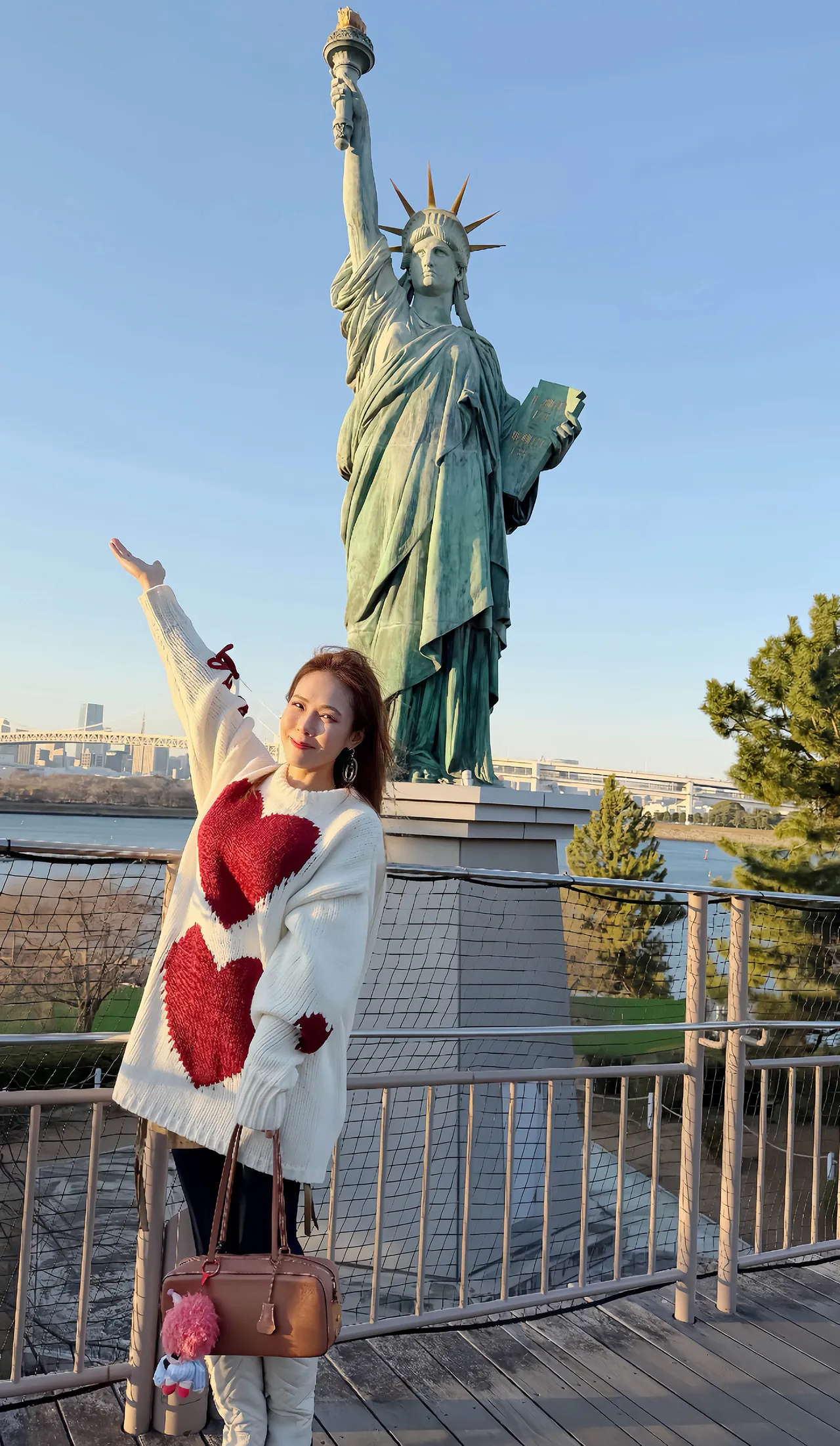 沒去過紐約的吳申梅，在日本意外見到人生第一座自由女神。喜上梅梢娛樂提供