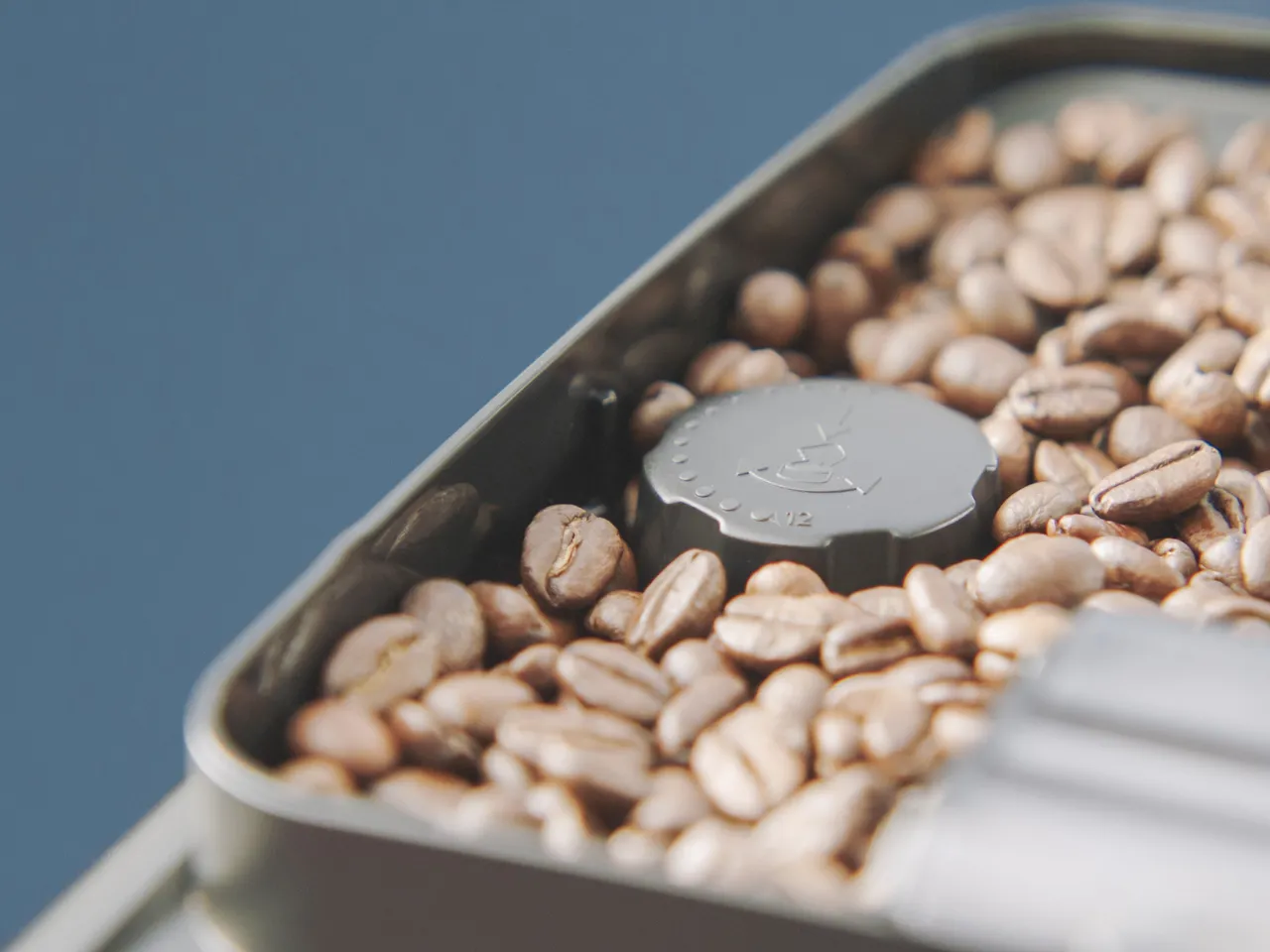 數字越大粉末越粗（風味柔和），數字越小粉末越細（風味濃厚），可依照自己的口味喜好做調整。