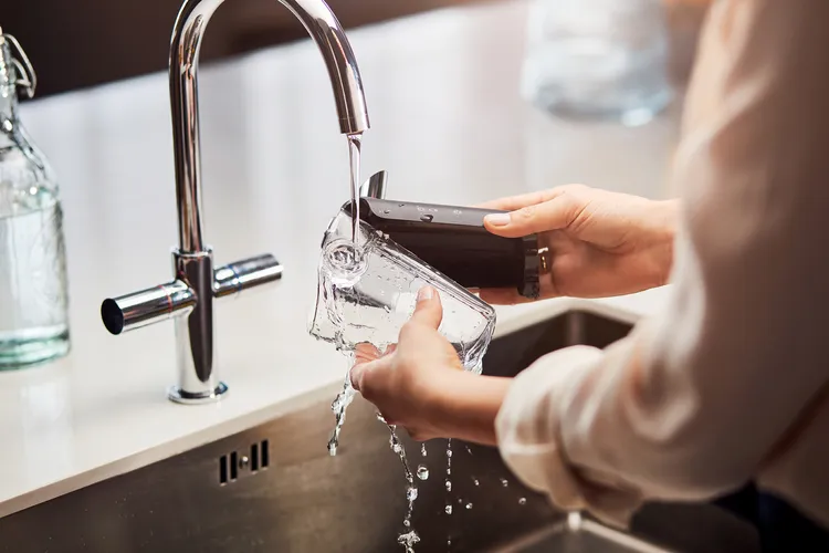 首創無管線「LatteGo奶泡系統」極簡兩件式，15秒輕鬆清洗，還能放入洗碗機！