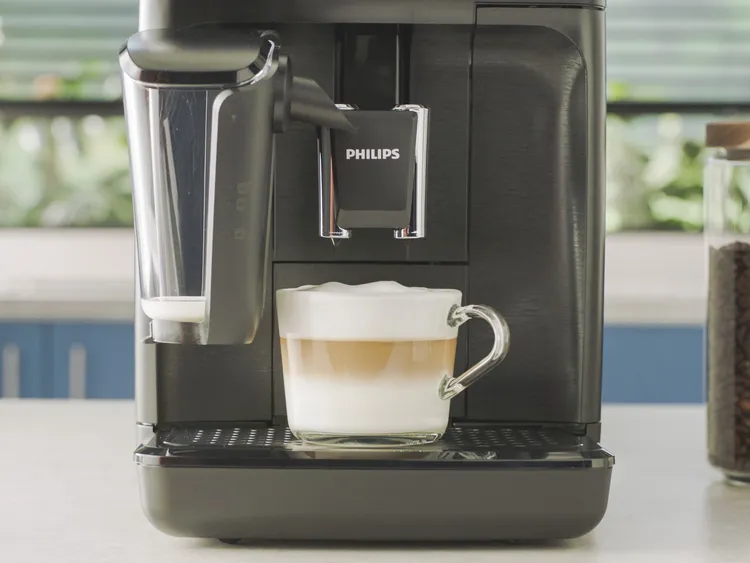 完美三層的雲朵卡布，視覺、味覺、嗅覺都大滿足！