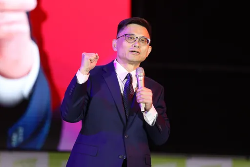 赖瑞隆凤山造势冲初选　9立委到场支持他接棒高雄