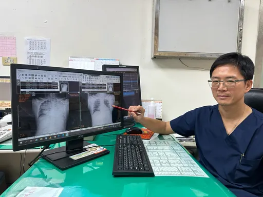 44岁男喝1口珍奶剧烈呛咳险死　叶克膜抢救21天续命