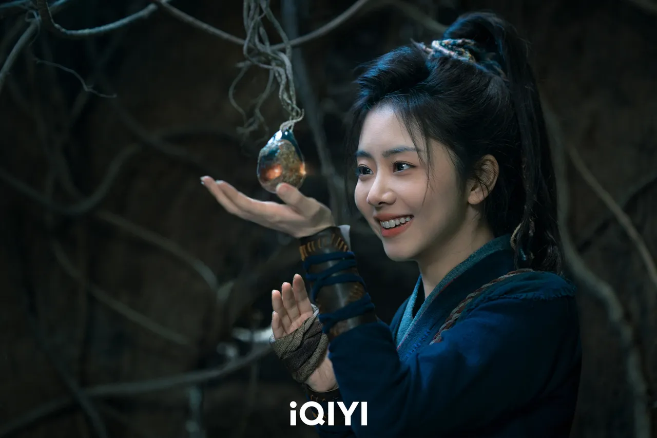 谭松韵其中一个角色是人族少女「肖瑶」。iQIYI爱奇艺国际站提供