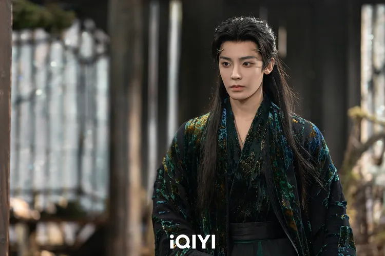 侯明昊飾演萬妖之王「紅燁」。iQIYI愛奇藝國際站提供