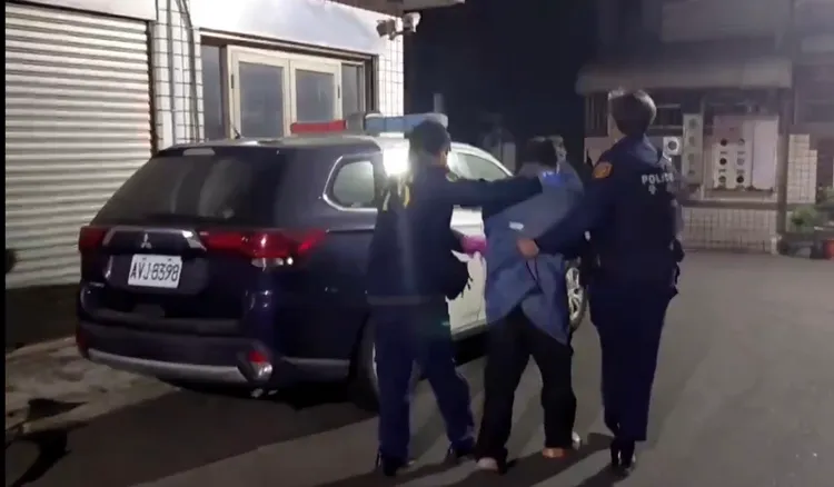 警方到場以現行犯逮捕王姓凶嫌。民眾提供